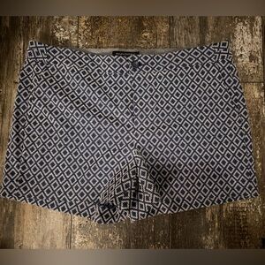 Banana Republic Women's Blue Patterned Shorts